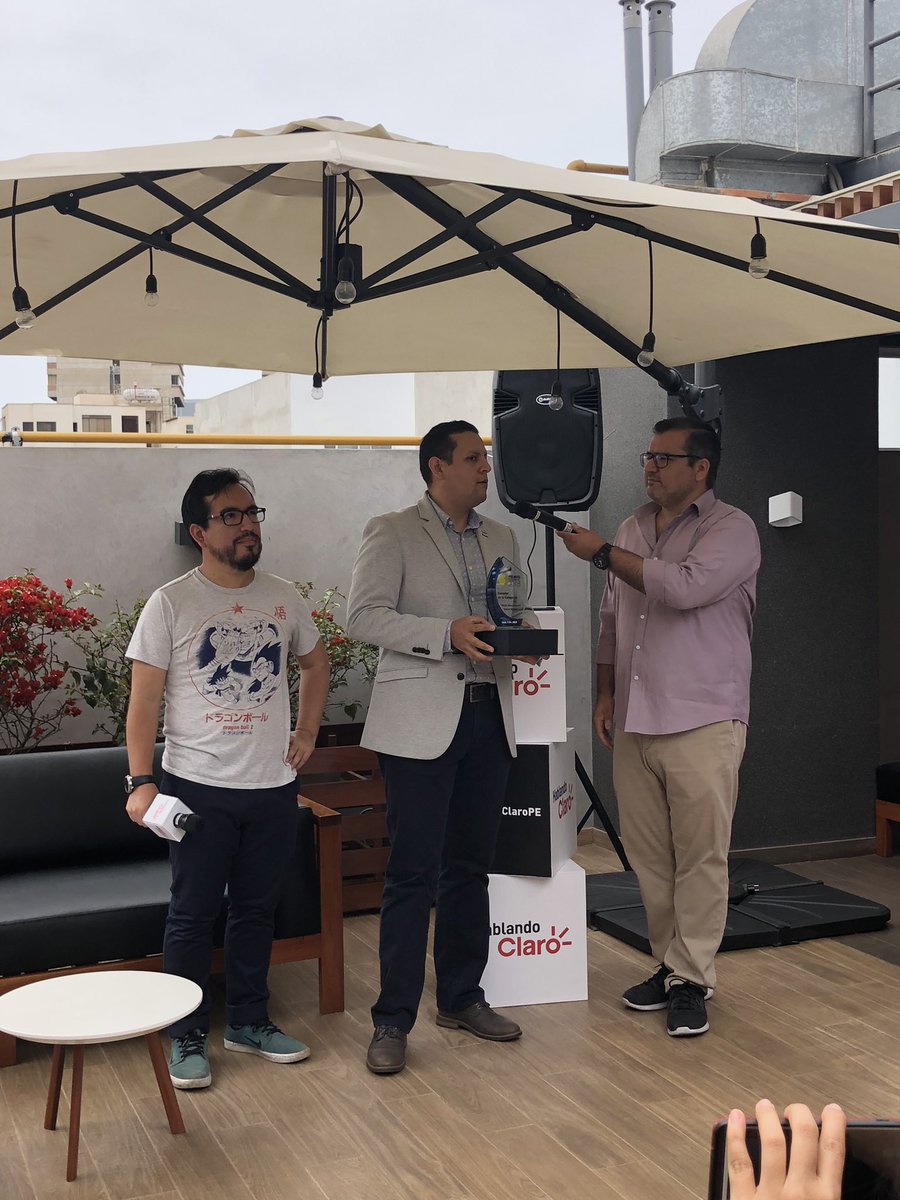 sammygeigner's tweet photo. Motorola E5 ganador en 2 categorías. #PremiosPeruSmart2018 @HablandoClaroPE #PremiosPerúSmart2018 #Motorola https://t.co/zzl9gKJ62c