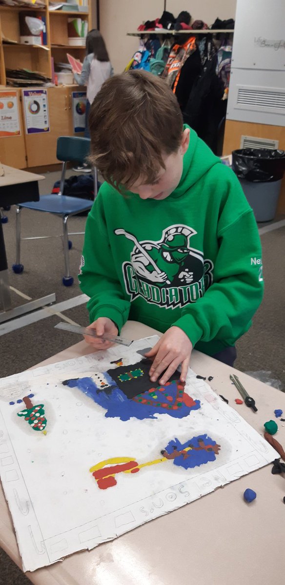 A_Gamerschlag's tweet image. #grade5 #elementsofdesign #December #holidayfun #problem #solving #creativity #KPDSBPride @vvpskenora