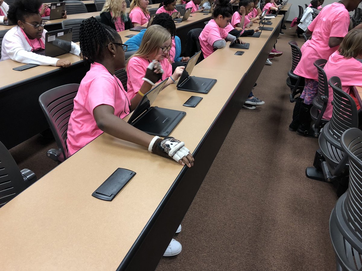 Girls can Code too! #ncsst4t #ssetheplacetobe