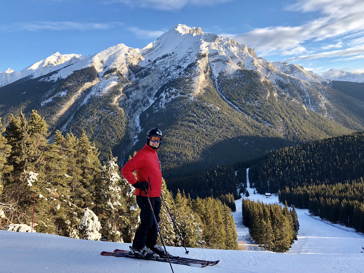 TravelTalesLife's tweet photo. “Won’t you be bored when you retire?” 
“No I’ll find things to do.” 😊
@MtNorquay #skiing #MightyQuay #Banff https://t.co/25FqceZ8Ay