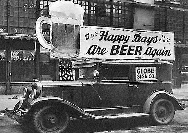 greensatl's tweet photo. Happy #RepealDay! Drop by and pick up a bottle of your favorite to celebrate - no secret knocks, back alleys entrances or mob deals required. #85yearsandcounting #drinkingholiday https://t.co/Cv6DC3l51c
