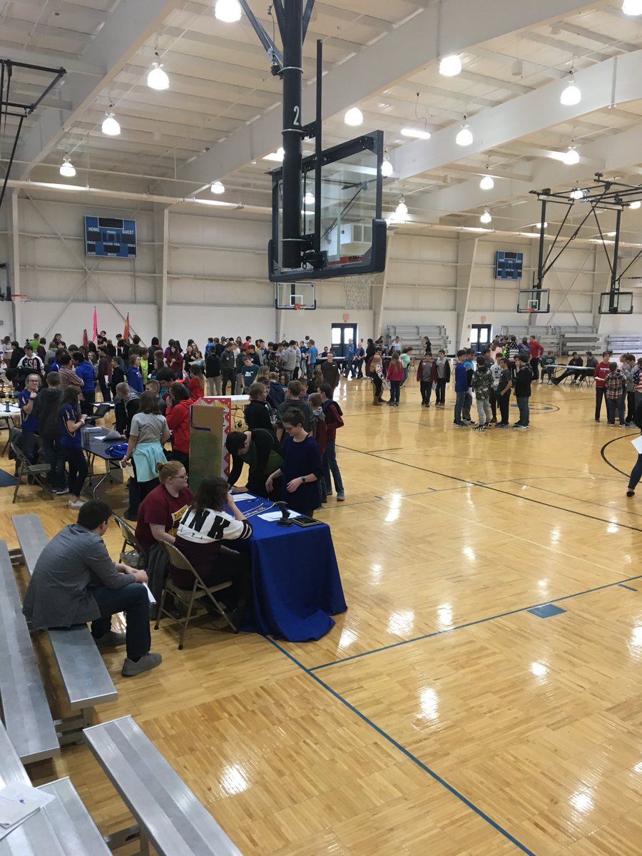 ChelseaGuggenbi's tweet image. 8th grade Activities Fair! #jchs #eastjay
