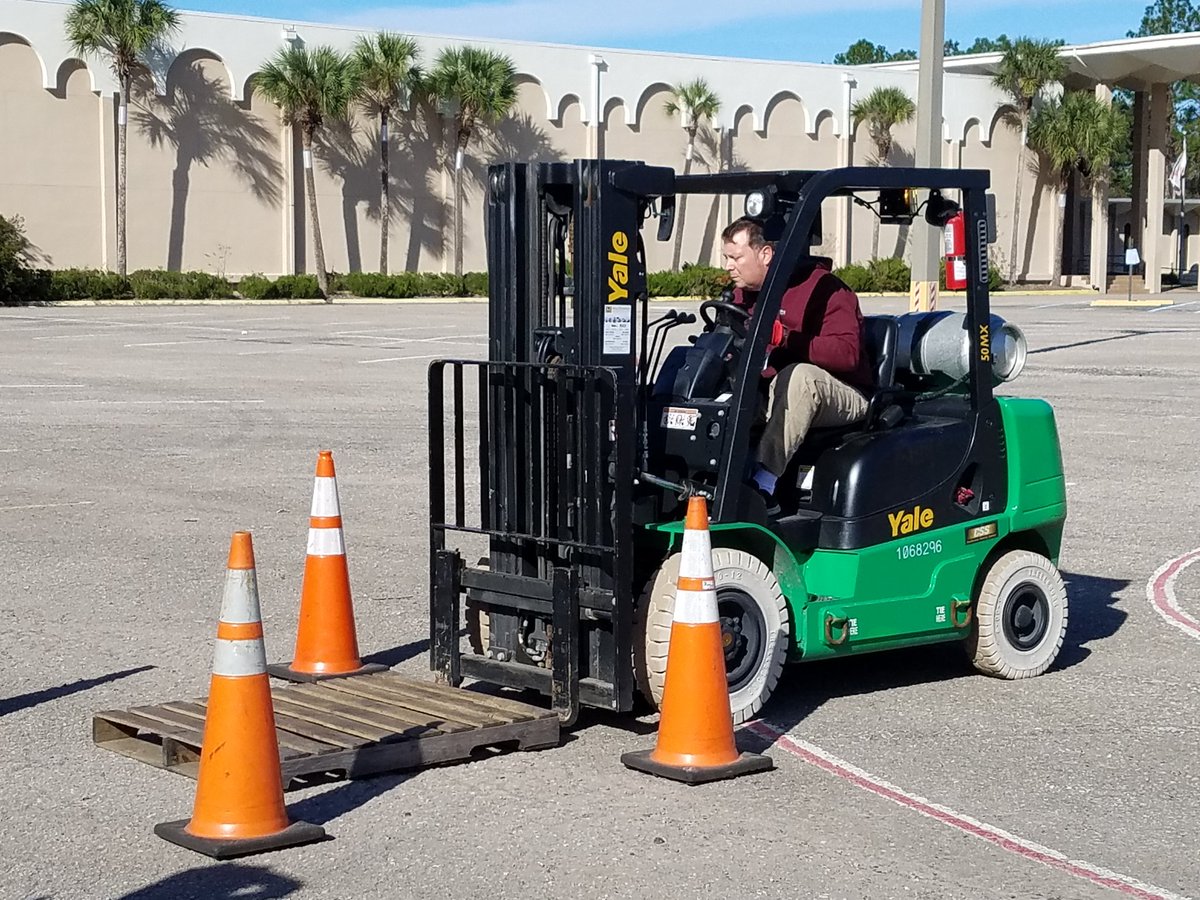 CareForce's tweet photo. We are getting ready for our @CSX and @OpGratitude event in Jacksonville. Look at Ted taking lifting holiday spirits to another level! #forklift https://t.co/2Zzt48WOW7