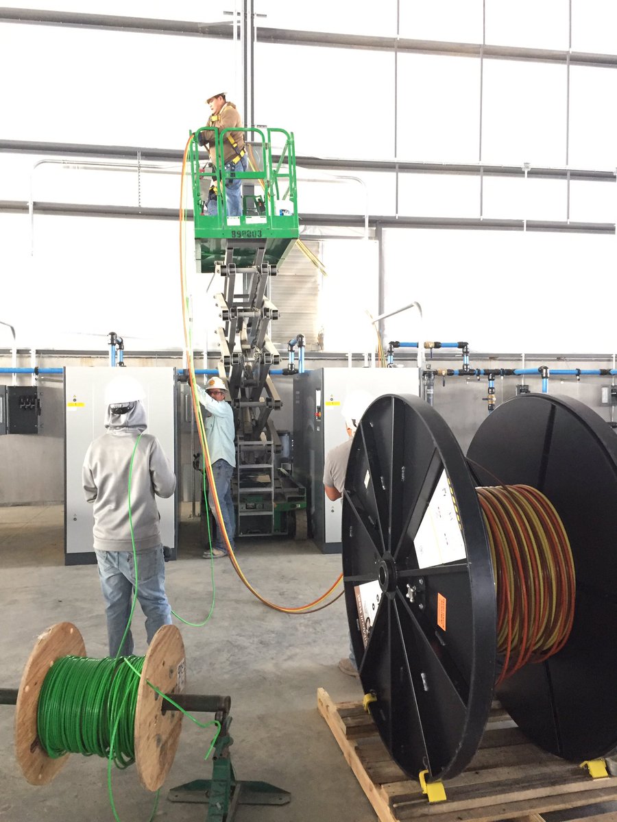 N5REL's tweet image. Payne Electric making quick work on a wire pull this morning on a job in Sulphur Springs, TX with #SimPull solutions provided by @ElliottElectric and @Southwire