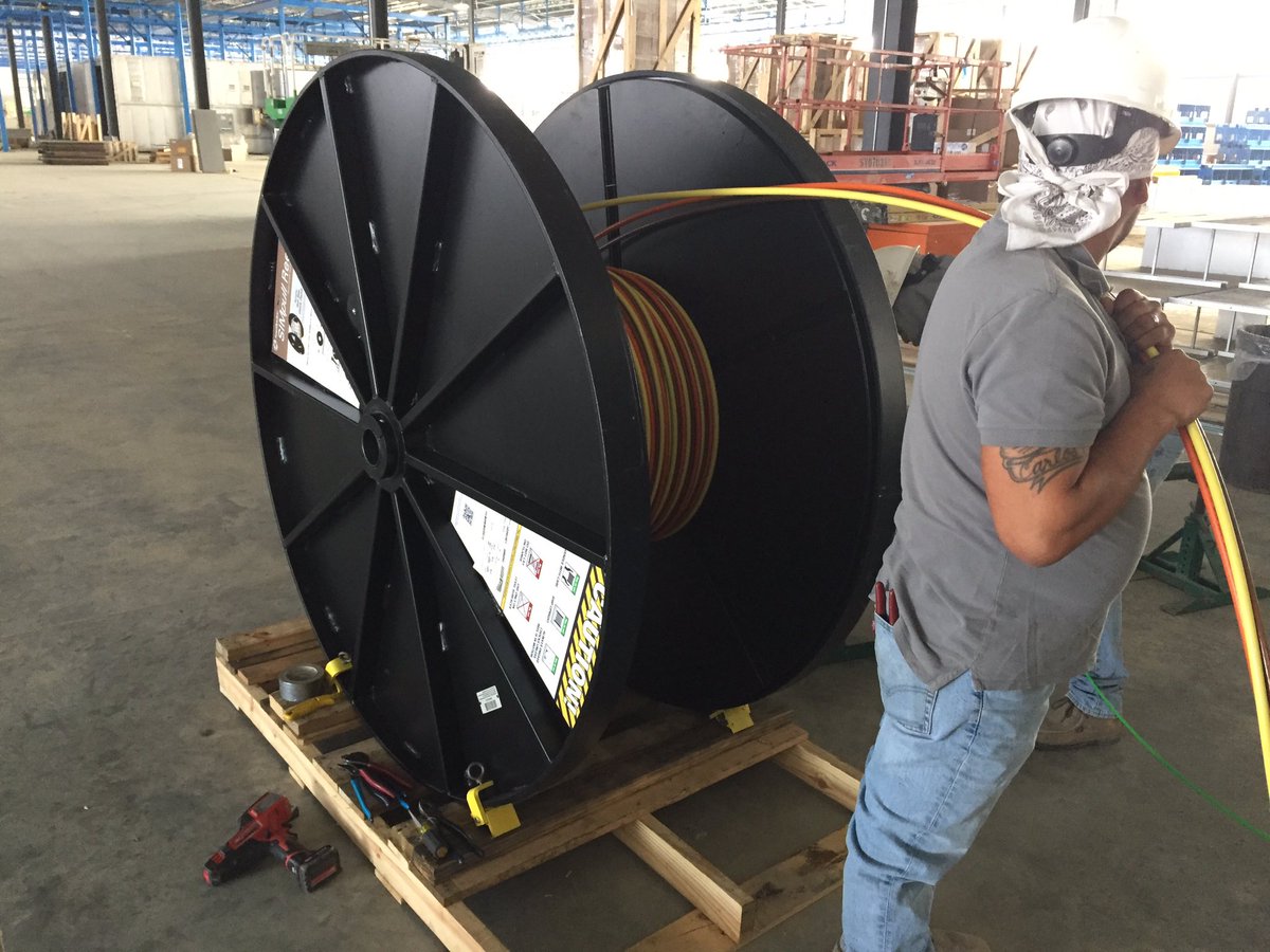 N5REL's tweet image. Payne Electric making quick work on a wire pull this morning on a job in Sulphur Springs, TX with #SimPull solutions provided by @ElliottElectric and @Southwire