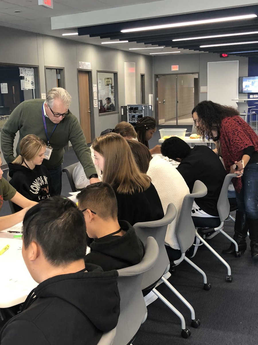 Readers and writers taking ownership of their work and having authentic conversations about revision. Great co-teaching happening in the collaborative space at Lowery with Steve Clark and @TheToriTong.  @LFCEagles #LoweryLearns @Allen_ISD #AllenLearns @AllenISDSupt