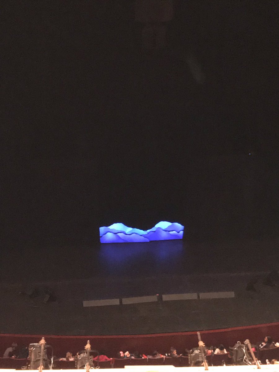 Deuces7Jr's tweet photo. #KTMroom6 enjoyed the Rainbow Fish on Monday performance by @MermaidTheatre @PurchasePAC https://t.co/Ujtkbt0HIq