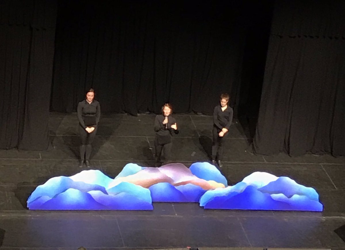 Deuces7Jr's tweet photo. #KTMroom6 enjoyed the Rainbow Fish on Monday performance by @MermaidTheatre @PurchasePAC https://t.co/Ujtkbt0HIq