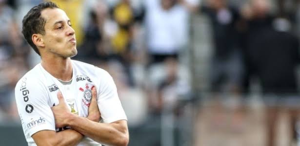 FielNaAlma's tweet photo. Meia Rodriguinho fica perto de reforçar clube carioca e frustra Corinthians.

Leia mais: https://t.co/w8nLl99pFg https://t.co/21Ig8nq3YW
