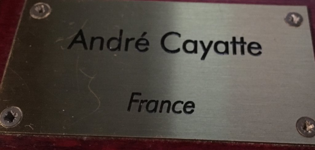  #LesCinéastesDuHangarRangée 4 :75 - ANDRÉ CAYATTE3 février 1909 - 6 février 1989(France)- Nous Sommes Tous des Assassins (52)- Le Miroir à 2 Faces (58)- Le Passage du Rhin (60)- JM/Francoise ou la Vie Conjugale (64)- Les Risques du Métier (67)- Mourir d’Aimer (71)