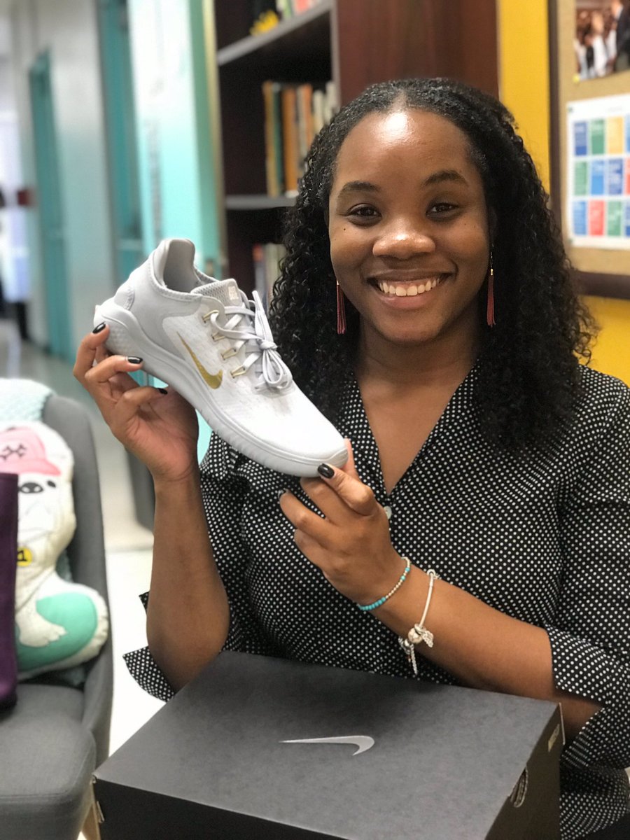 SEEDSchoolMiami's tweet image. Our custom @nike sneakers are still coming in from the #ADayToRemember event! We are grateful for our friends @rndevents @RitzCarlton @ATT #ImpactSolutions