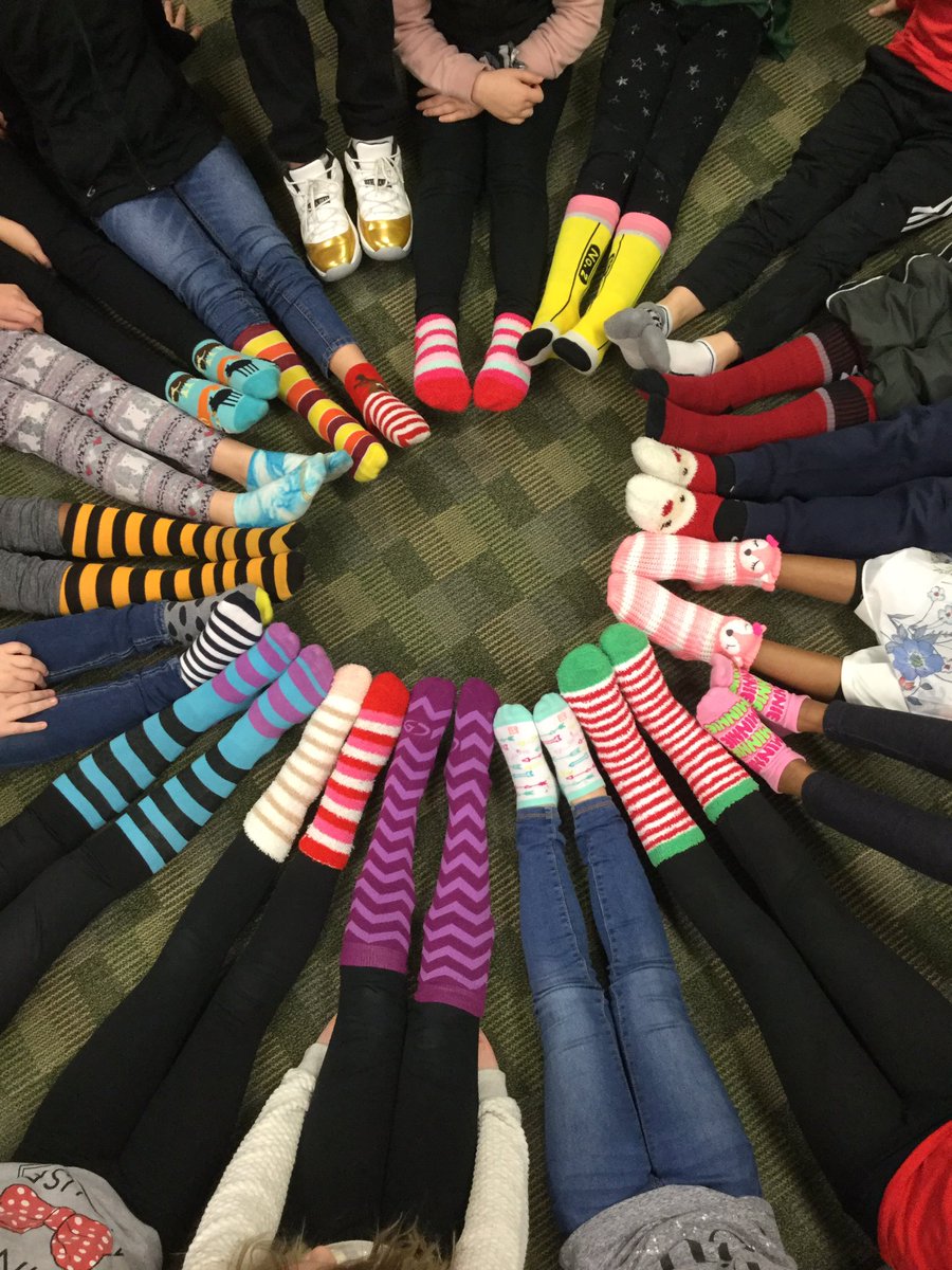 MrsSaladis's tweet photo. In honor of George H.W. Bush, we wore our crazy socks today! #NationalDayOfMourning #SLPPantherproud https://t.co/LCjmPVEPVm