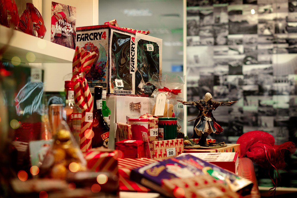 UbiReflections's tweet photo. Christmas done the Ken Way...
👈🎅👉
#Ubisoft #UbisoftReflections #AssassinsCreed https://t.co/JeEVZ2bpEK