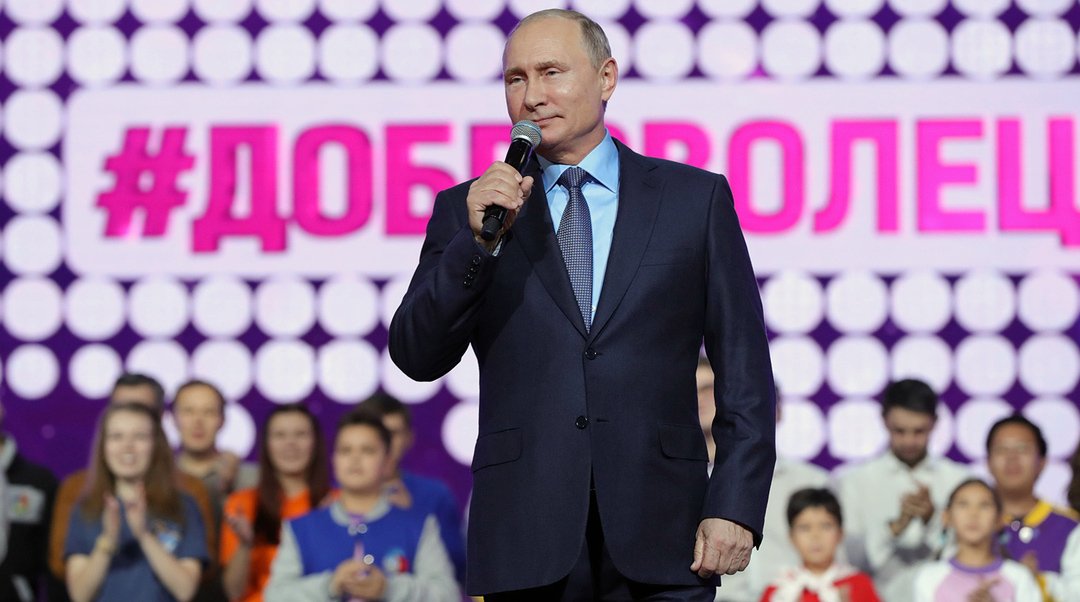 rusgreens's tweet photo. Председатель «Зелёной России» Константин Курченков принял участие в Международном форуме добровольцев.
Сегодня в Москве прошла торжественная церемония награждения победителей конкурса «Доброволец России – 2018», которую провел Президент РФ Владимир Путин… https://t.co/7WzXUgpbER https://t.co/t7bSiVNJHp