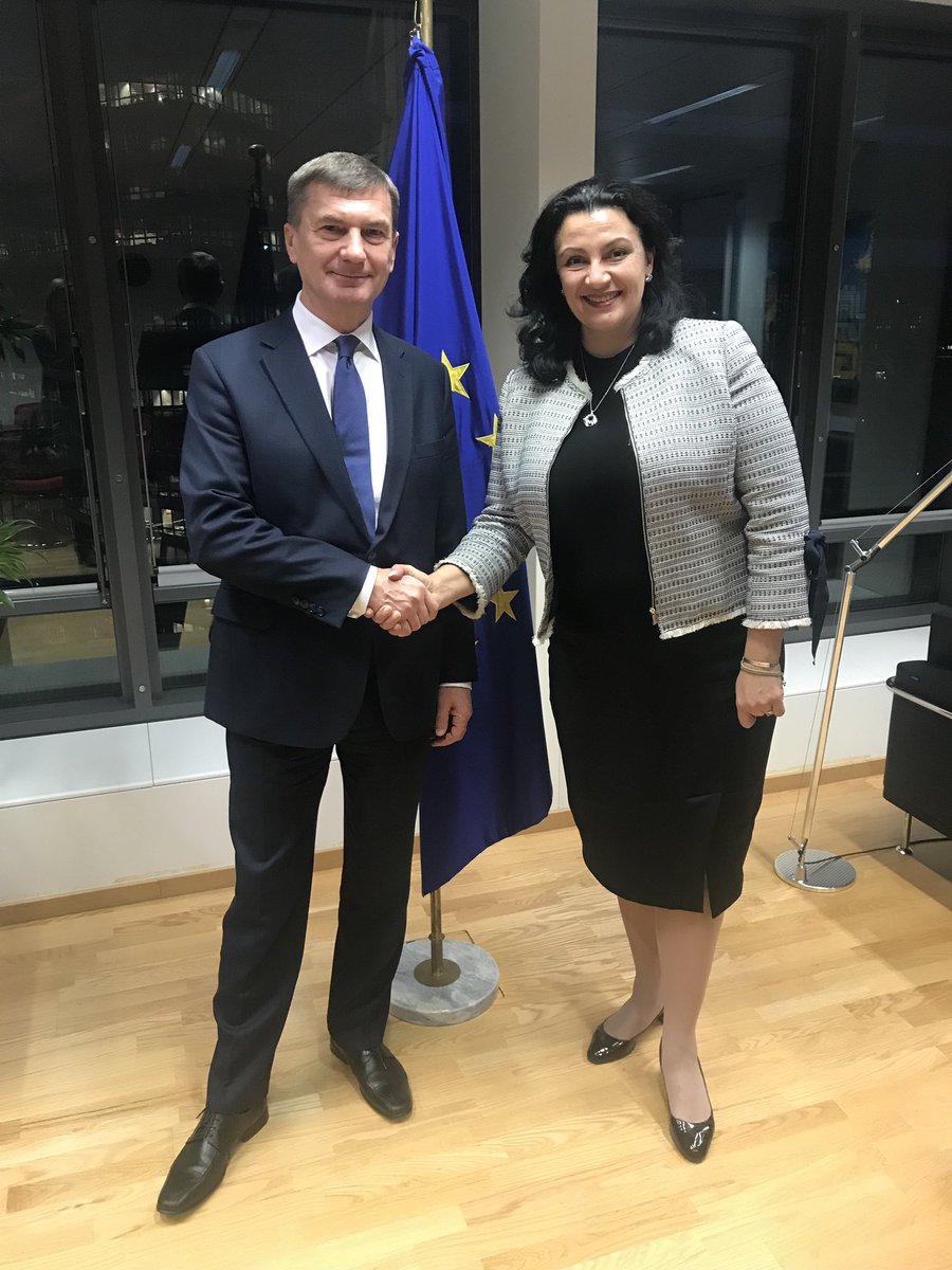 Ansip_EU's tweet photo. Good to meet #Ukraine's @IKlympush to discuss 🇪🇺🇺🇦 digital cooperation. Implementation of association agreement, #cybersecurity and fighting #disinformation are key. Full solidarity with Ukraine. https://t.co/SSy3quoPvk
