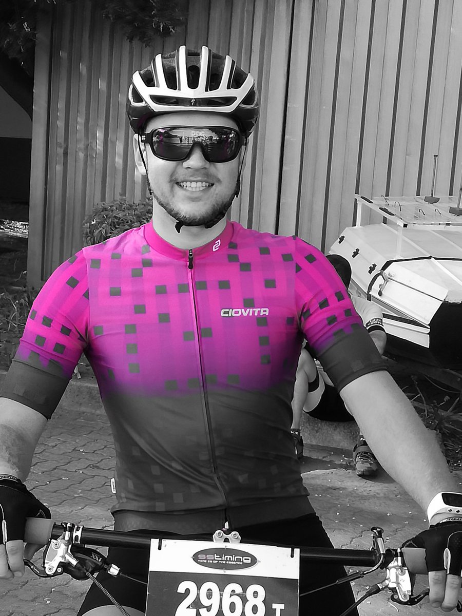 Brannie13's tweet photo. Last race of the year after struggling with injuries. Pleased with Winning Buffelspoort MTB race, 1st Des.Thx @enduren for keeping me going on energy @Squirtlube_SA for smooth cycling. https://t.co/VkxoQUoS4q