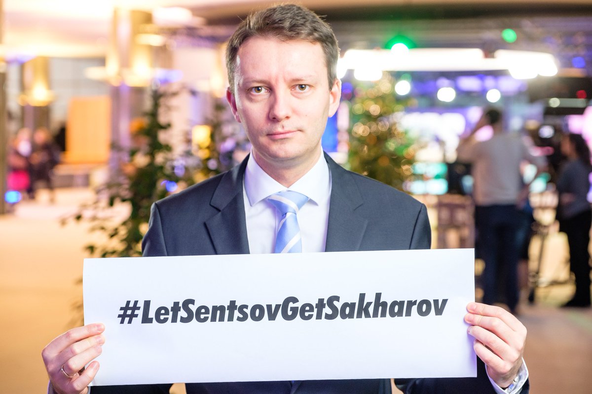 SMuresan's tweet image. Next week, Ukrainian film director Oleg #Sentsov will be awarded the #SakharovPrize by the European Parliament. Convicted to 20 years in prison for “plotting terrorist acts” against the Russian rule in Crimea, he won’t be able to receive the prize in person #LetSentsovGetSakharov