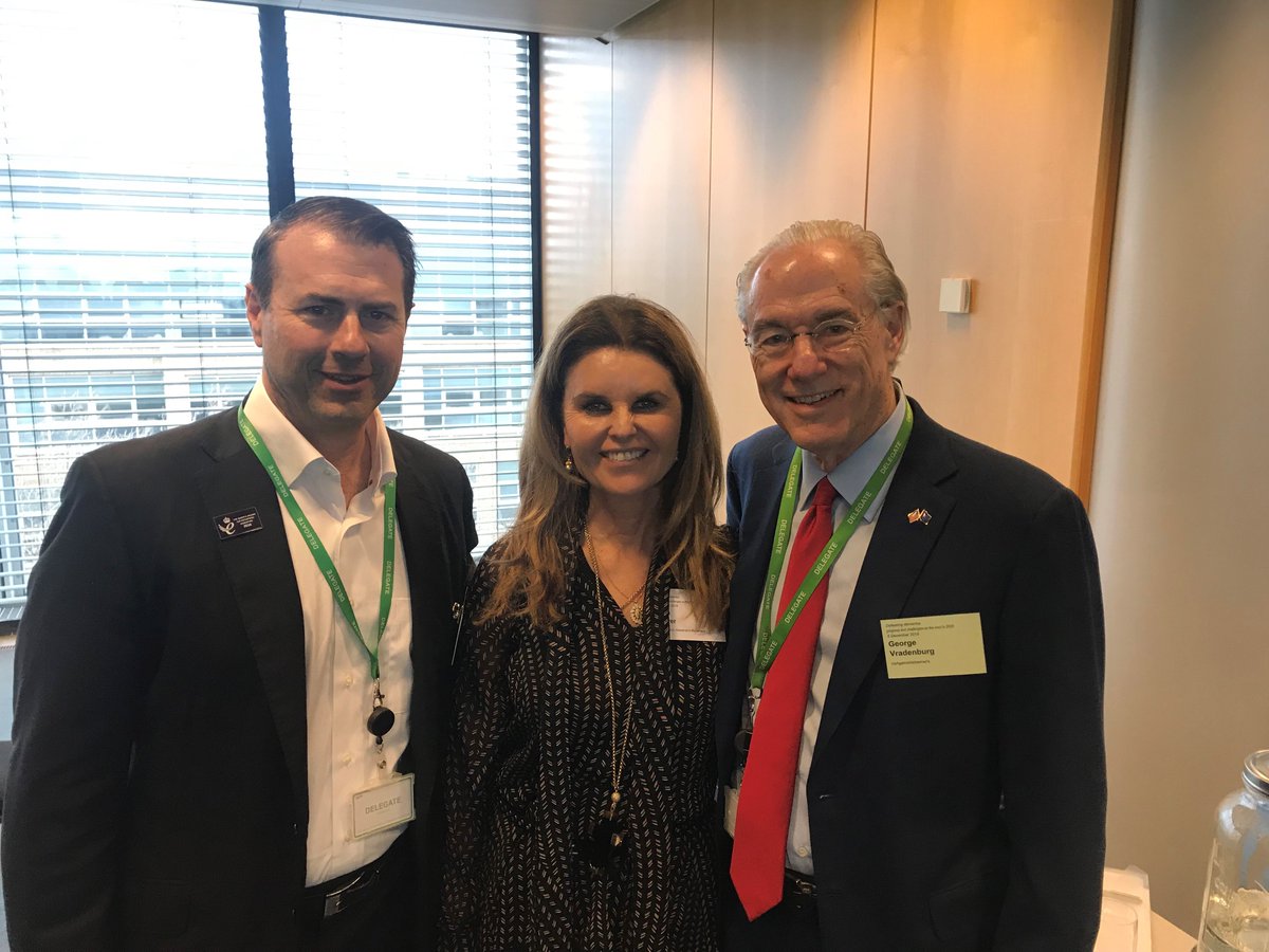 UsAgainstAlz's tweet photo. This is what collaboration looks like! Our chairman @vradenburg3, @womensalz's @mariashriver and @homeinstead's Paul Hogan are in London for @WorldDementia Summit to tackle the global dementia crisis. #DefeatingDementia

Check out CEOi's new whitepaper: https://t.co/40G2pMJ257 https://t.co/BJtZUQlXzq