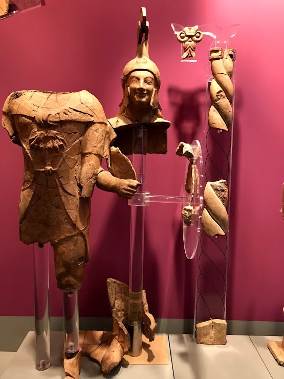 Cinzia Possenti on X: "A VI B.C. temple preceded the ones of Fortune and Mater Matuta in S. Omobono. Its terracotta fragments are assembled in unprecedented hypothetical reconstruction (pediment: Hercules, Athena, Dyonisus