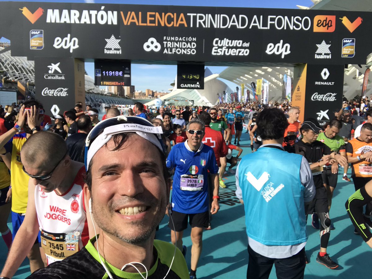 ClubMt3's tweet photo. Algunos miembros de MT3 se desplazaron a tierras valencianas a  disfrutar del asfalto. #maratondevalencia https://t.co/MIBD2g21sC