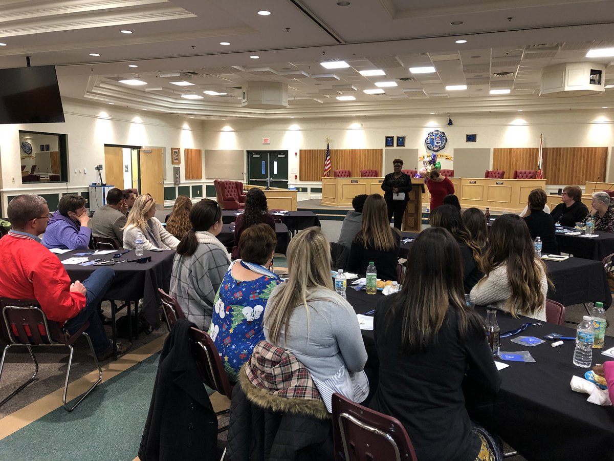 AddisonGDavis's tweet photo. Thankful for our partnership with @UNFCOEHS to make the Professional Development Schools happen in Clay County. Congrats to our Teacher Candidates and hats off to our Mentor Teachers for their dedication! https://t.co/E5EOHdO8Oc