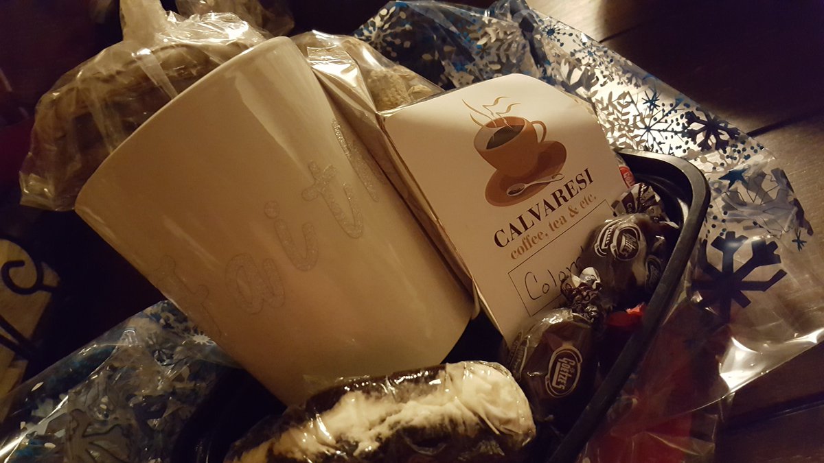 AnnetteFaust's tweet image. Amazing Year Round gift idea for everyone you!
Introducing "A Box Of Berks" a gift basket with cool stuff from PA Dutch Country! Using local small and micro businesses, we are bringing you the best! 610 763 9336 #ABOXOFBERKS
#giftbasket #giftsforher  #giftsforhim