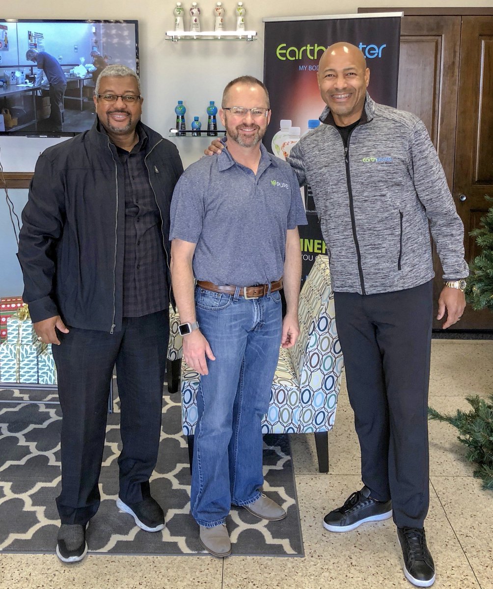 EarthWaterHQ's tweet photo. PURE Director of R&amp;D and Quality, Darin Blackhurst, tours EarthWater manufacturing facility along with PURE IBO Nate Couser!

#drinkearthwater #mineralsyoucansee #stayhydrated #drinkdifferent #livepure #peopleunitedreachingeveryone https://t.co/qgyeInEj4P