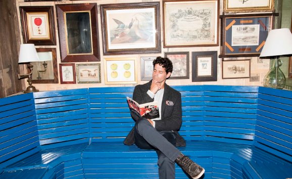 Be the first one to find the spoof in the photo and we’ll send you a free shirt of your choice. Stay tuned for more of our annual stocking stuffer giveaways. A little something to  say 🙏 Thanks! 🙏 to our insta friends.  #wasthattooeasy? #rewritingtheclassics #grayers