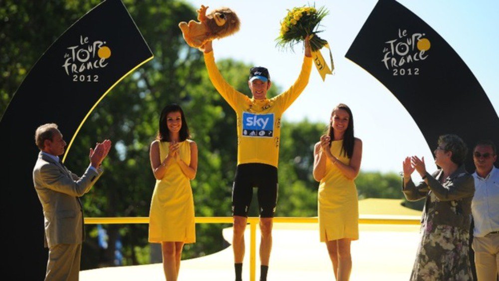 JonCycleKW's tweet photo. Bradley Wiggins wins the Tour de France in 2012. Team Sky had the goal of winning the Tour de France within 5 years of it's operation. It won within 2 years!!
Photo Source (https://t.co/YC1lKnaQnF) @LeTour @TeamSky @WaterlooCC #bike #cyclinglife https://t.co/DfyA39lpbI