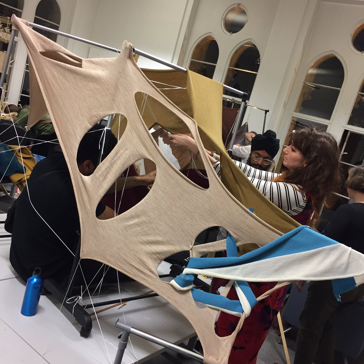 TinaDownes2's tweet photo. Inspiring first day of ArcInTex workshops @NTUArtandDesign @NTUarchitecture #knittingthegap #ntutextiledesign #quiltingspace #kineticstructures #etextiles What will tomorrow bring? https://t.co/dHesAPqcnG