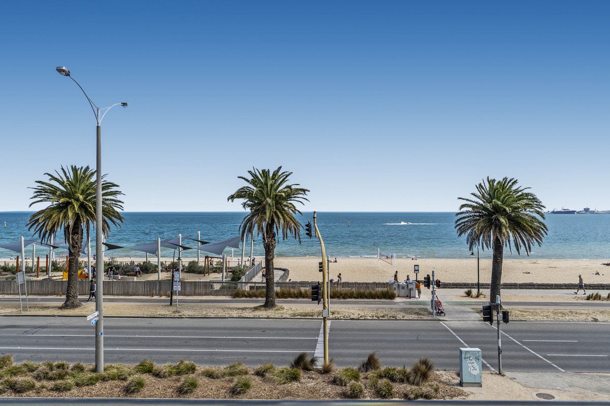 MultimediaReal's tweet image. #beachfront on #beaconsfield