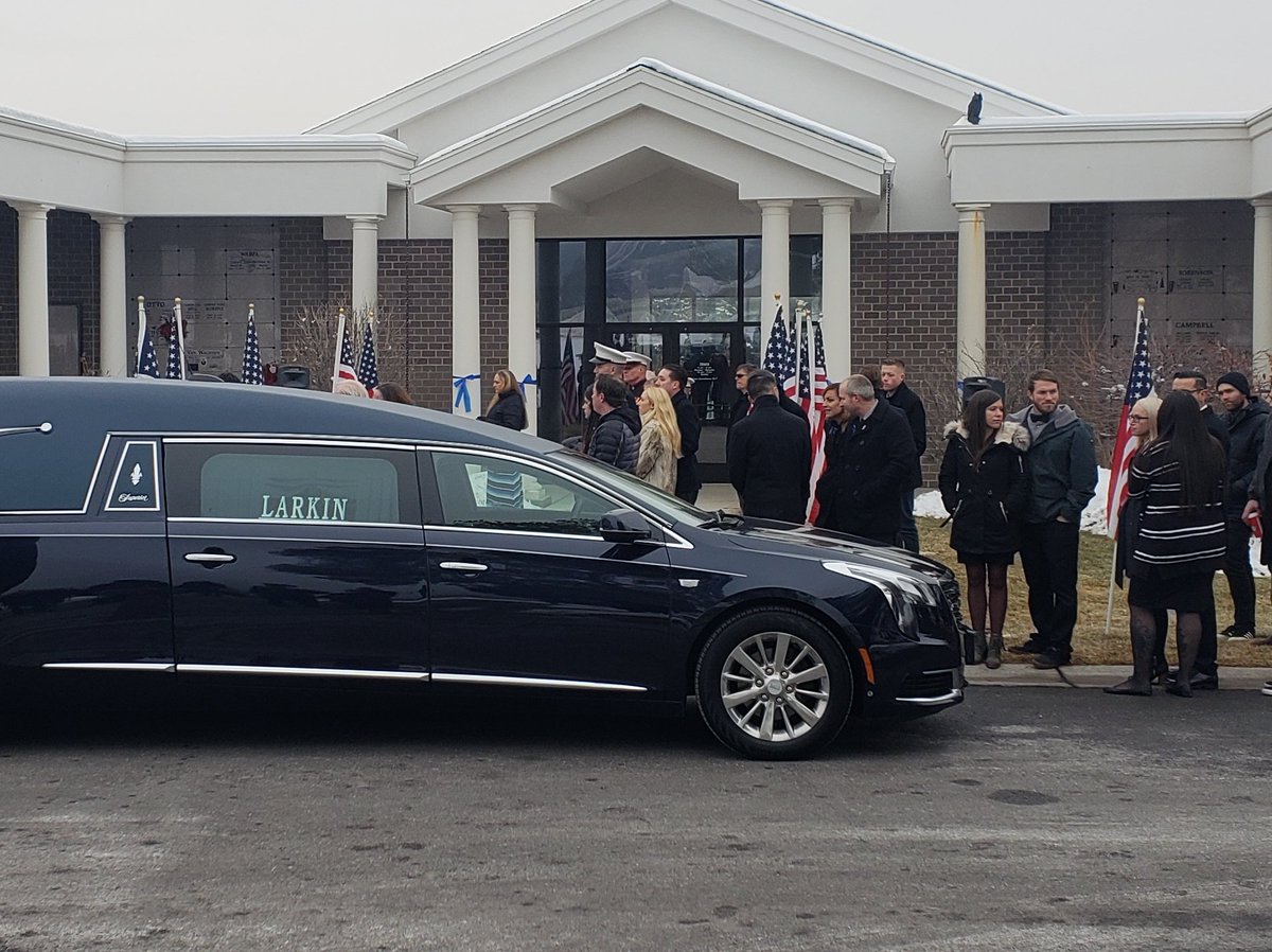 laddegan's tweet photo. Starting now: Procession for #OfficerRomrell arrives at Larkin Sunset Gardens in Sandy. Interment ceremony will include folding and presentation of the flag along with a 21-gun salute. #DavidRomrell @KSL5TV @KSLcom @kslnewsradio @southsaltlake #USMC https://t.co/slFC5Rg8HZ
