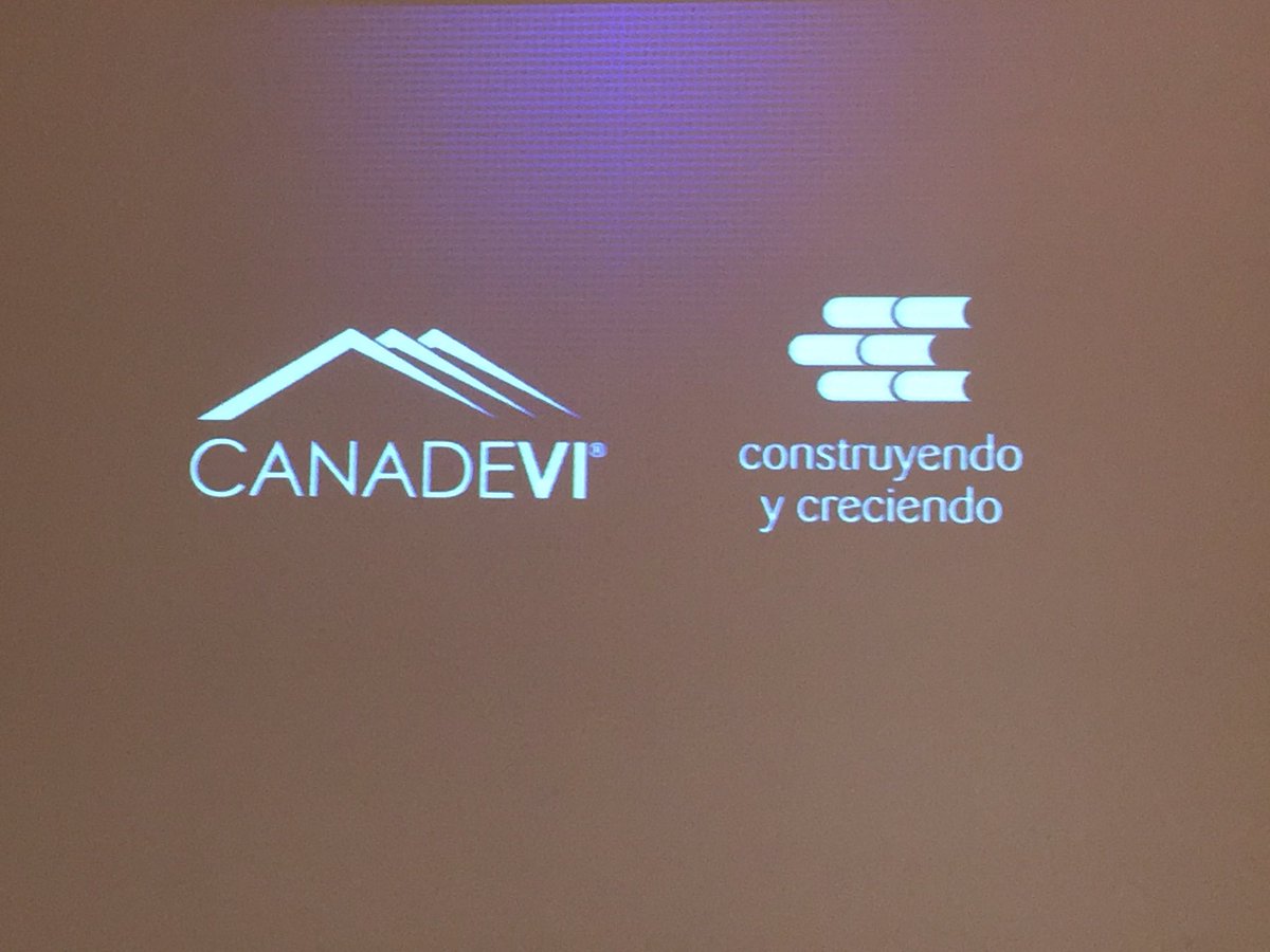 CANADEVINAC's tweet photo. Hoy, en el marco de la #ComidaCanadevi de realizó la firma de un convenio de colaboración entre @CANADEVINAC y @ConstruyendoyC. Firman el convenio el pdte. @KrlosMed y @roxanafabris. Unidos por la educación de los trabajadores del sector. https://t.co/1clgMJ5xaU