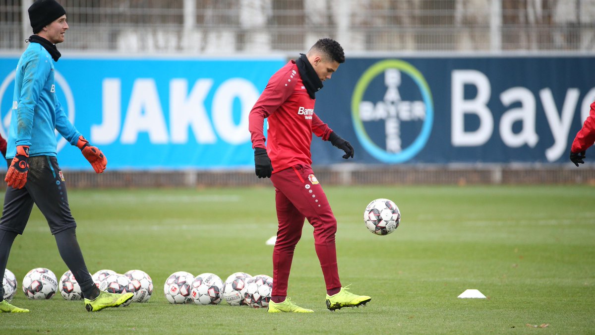 ¡@PaulinhoPH7 nos demuestra en cada entrenamiento la importancia de estar concentrado al 💯!
👀⚽️🇧🇷
#B04FCA