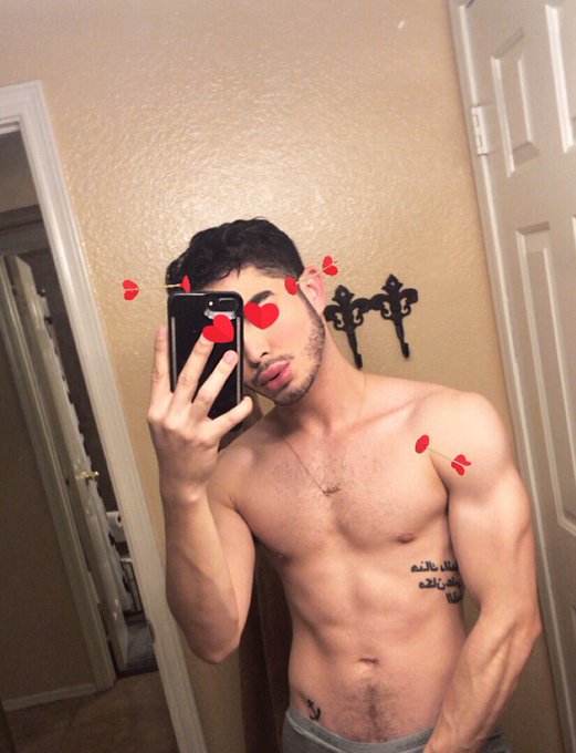 Watch Elmer.'s leaked NSFW photo on TwXstars