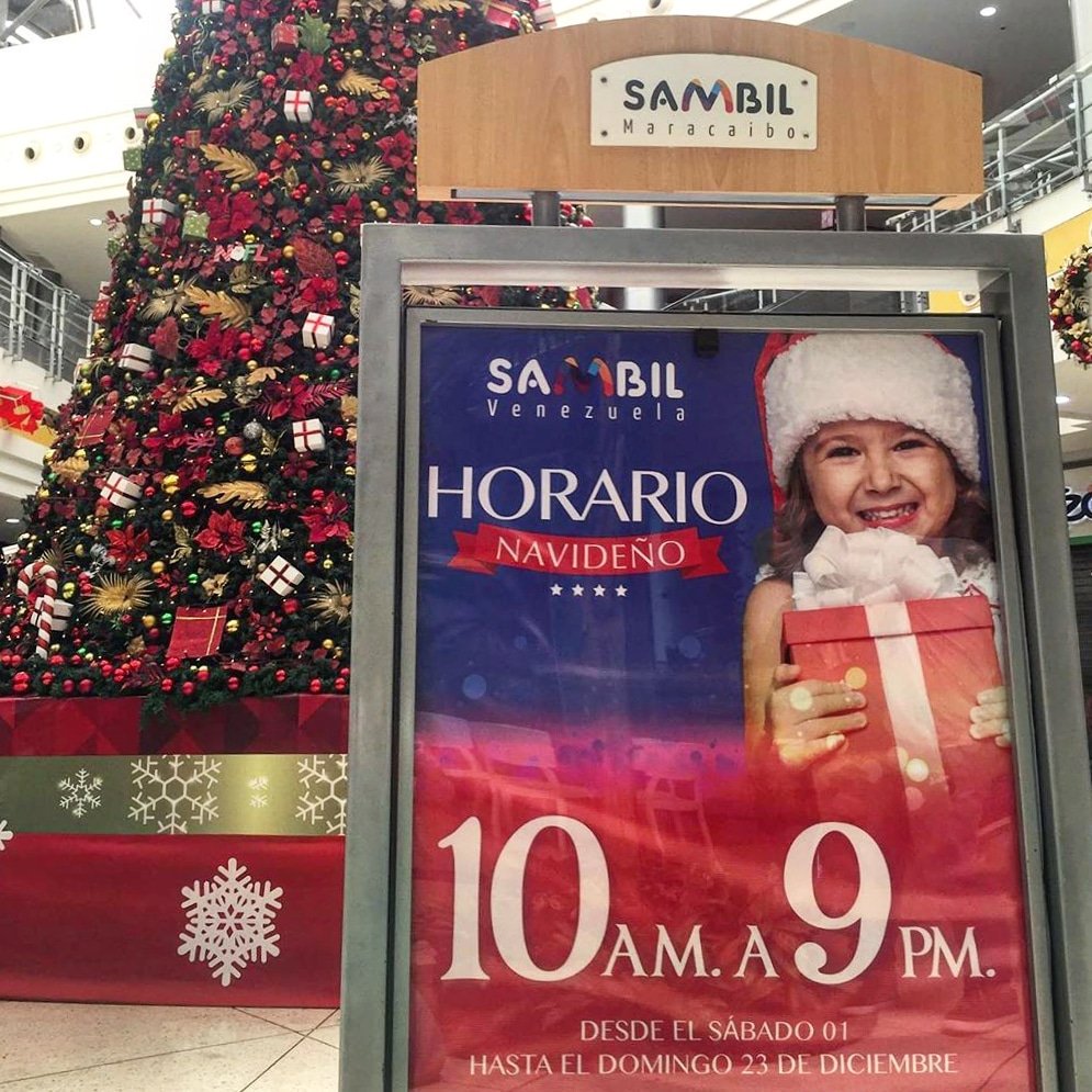 tusambil's tweet image. #SambilInforma En navidad te regalamos más tiempo para que disfrutes de toda la diversión compras y entretenimiento que solo Sambil puede ofrecerte