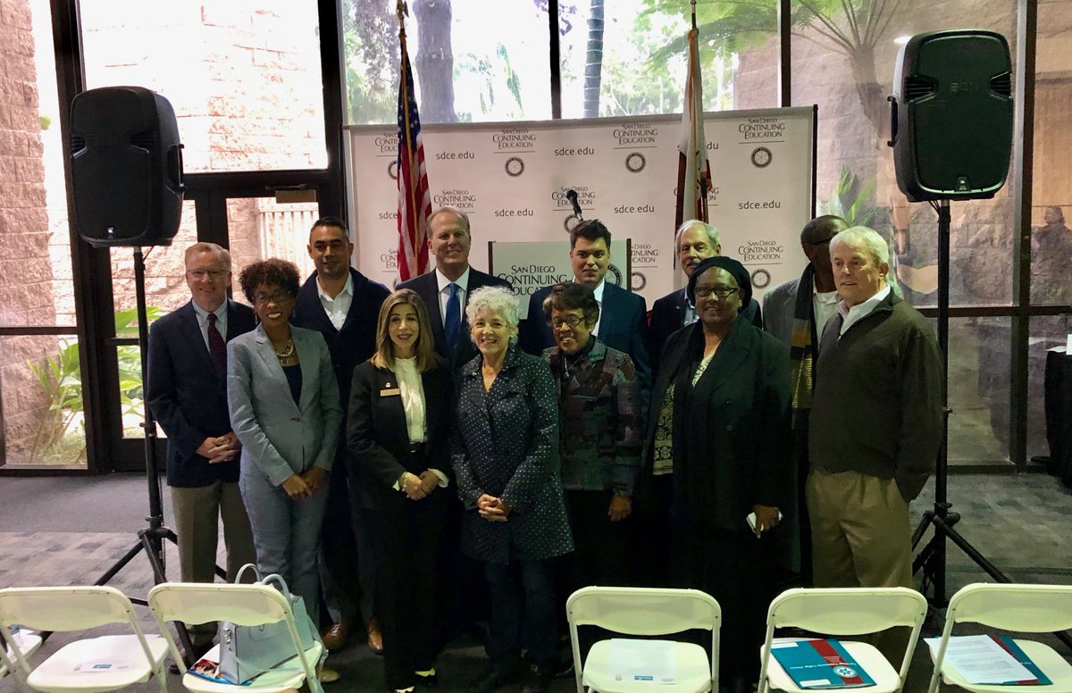 FeedingSanDiego's tweet image. Rain or shine, we don’t stop! @FeedingSanDiego is honored to be a part of the @sdce Farm to Family Fair! What a great event for the whole community to enjoy. Attendants were able to stop by booths at the resource fair and also pick up groceries to take home! #SolveHunger