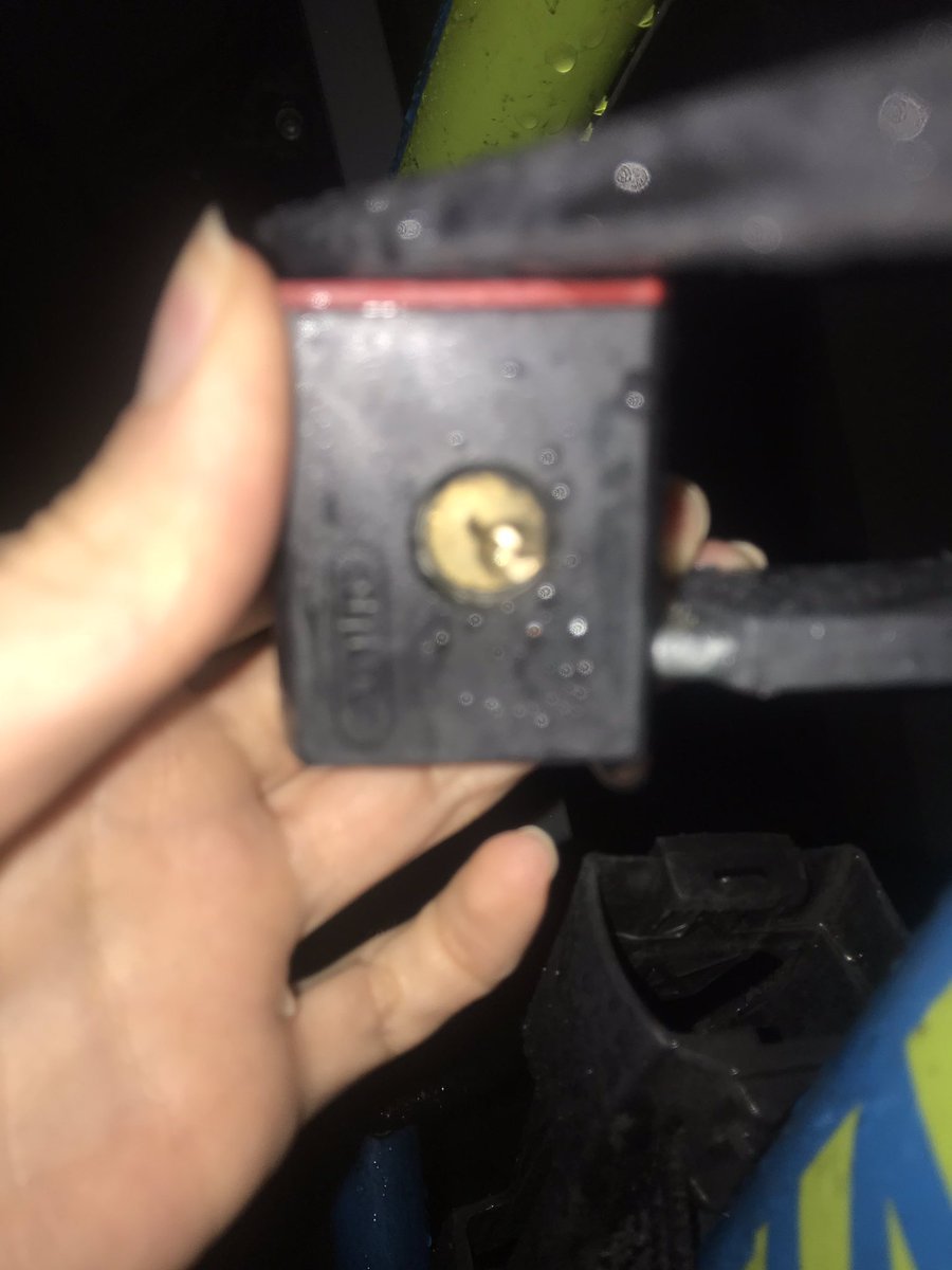 wizwalker5's tweet photo. @Foldylock my key broke in my Foldylock that I bought only 6 months ago. Now I can’t use my bike and I’ll have to get a new lock. Not acceptable for a premium product https://t.co/wYXgWog2jb