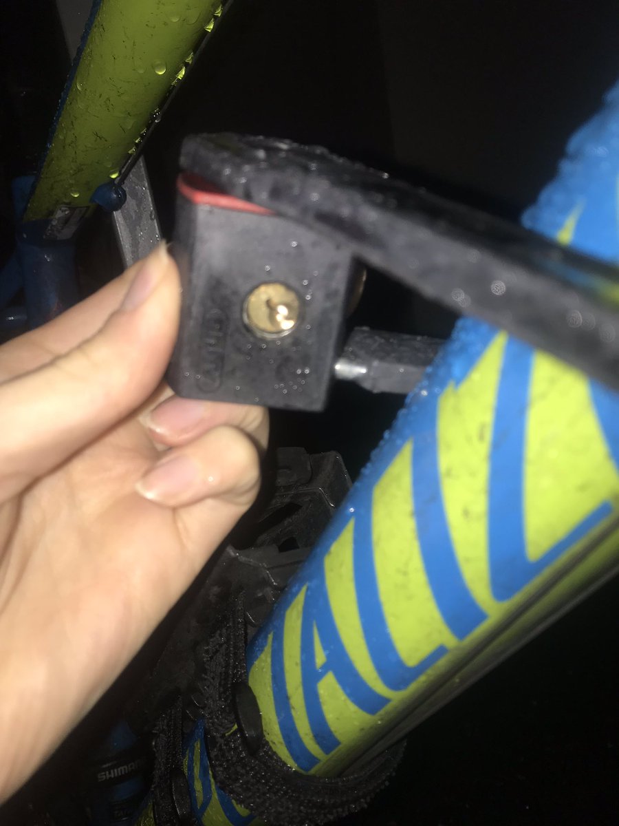 wizwalker5's tweet photo. @Foldylock my key broke in my Foldylock that I bought only 6 months ago. Now I can’t use my bike and I’ll have to get a new lock. Not acceptable for a premium product https://t.co/wYXgWog2jb