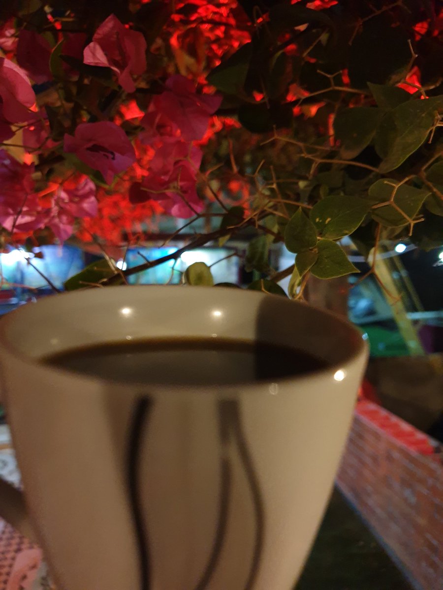 .

..

عش عالمگ..  #فالإكتفاء_بالنفس_راحه ..
لاينقصگ #قرب احد ولا يؤلمگ #ابتعادهم ..! 

⠀⠀⠀⠀⠀┈┉━❀♥️❀━┅┄