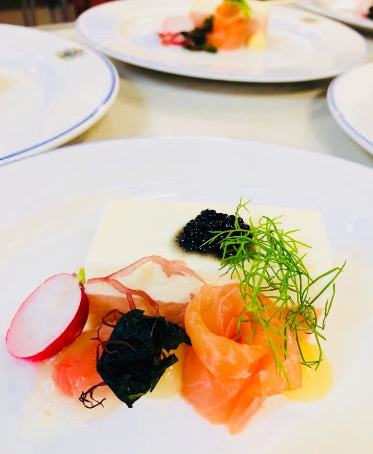 ITAVenues's tweet photo. Exceptional service, delicious turkey &amp; fantastic atmosphere @StationersHall Christmas lunch 🍴by @chandco #christmasmenu #christmasfood #turkey #brusselsprouts #christmasparty #christmaslunch #londonvenue #finedining #hellomerry #itavenues 🎄🥂🎼🎉 https://t.co/RRv4DiACJN