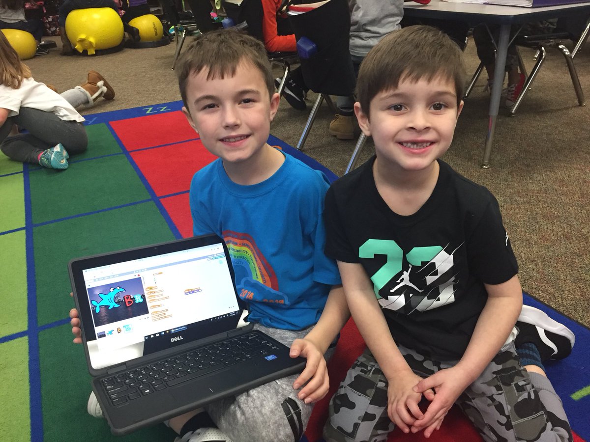 Third grade and kindergarten book buddies <a href="/springvalley475/">#svwildcats475</a>  &amp; <a href="/USD475_STEM/">USD475 STEM</a> working on #hourofcode skills on <a href="/scratch/">Scratch Team</a>