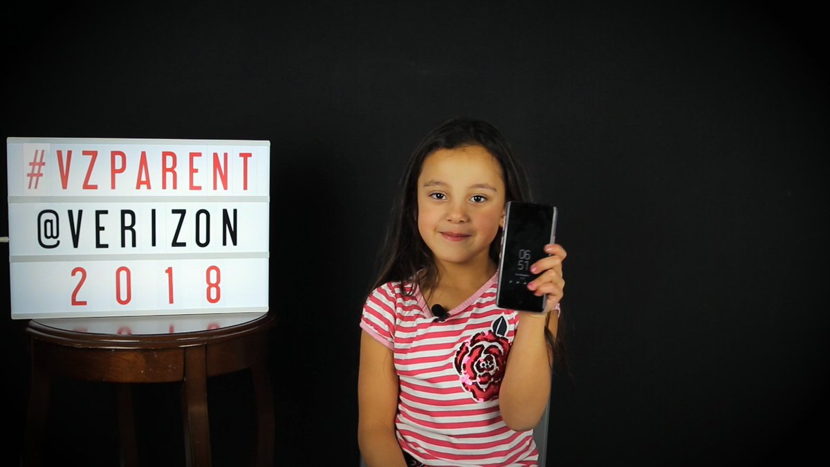 santideoleo's tweet photo. At what age should one get their child a #smartphone? Always a great topic to discuss. I would love to hear your thoughts on this. https://t.co/ehIUOh1EKH - for the parents guide to tech & kids. #VZParent #BrandPartner #Verizon @verizon https://t.co/NN2FLalVyS