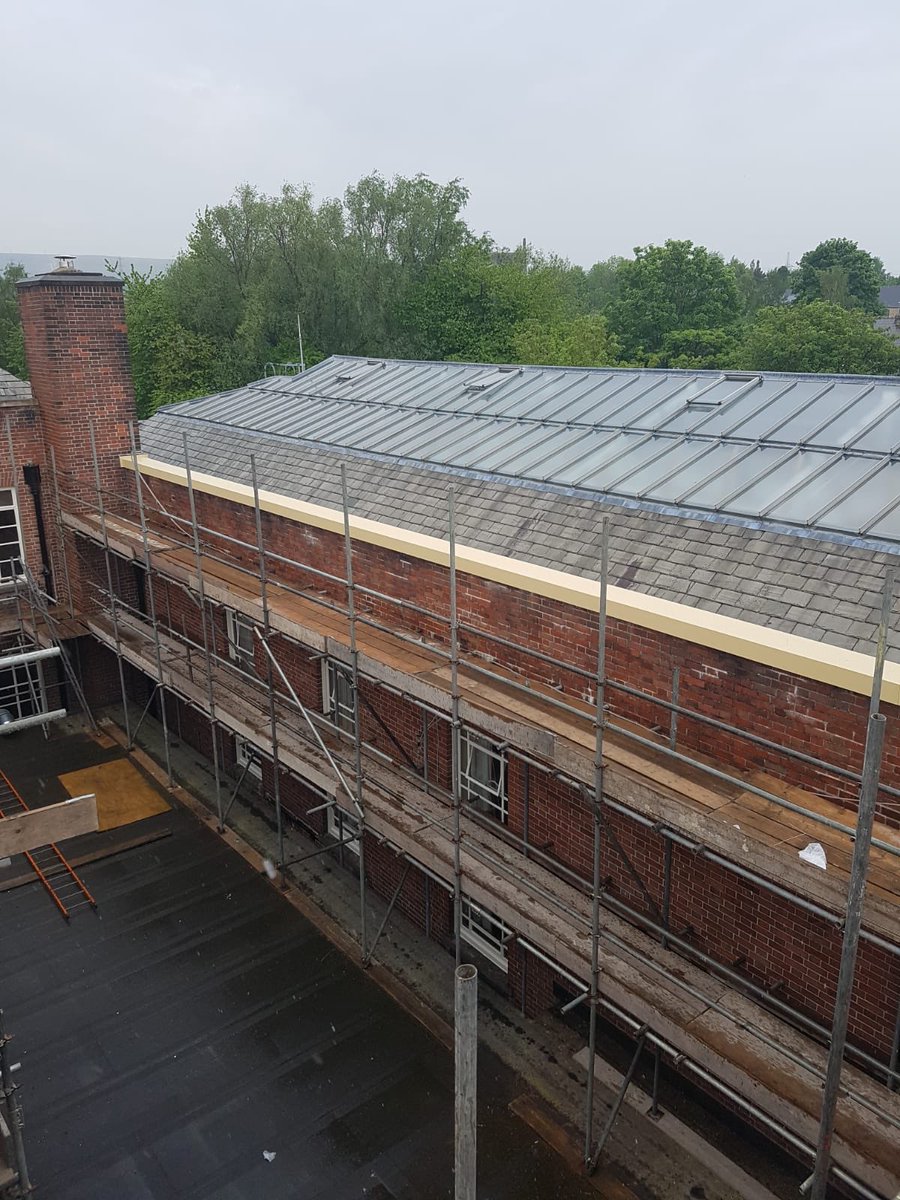 SRSrainwater's tweet photo. Bespoke cappings on #Padiham town hall, with specially made angled corners, to suit original old brickwork.
#bespoke
#cappings
#copings
#staffordrainwatersystems
#rainwatersystems
#SRS https://t.co/z3uEaicM6t