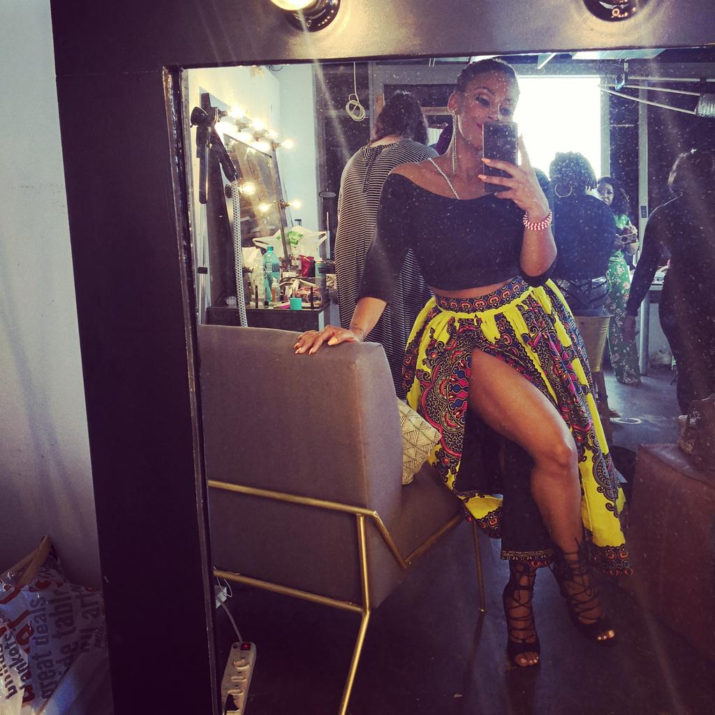 letoyamakhene's tweet image. Somewhere backstage
#LoadingSoon