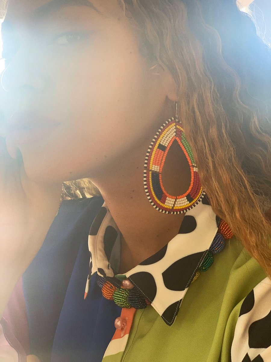 BeyLegion's tweet photo. A BEAUTY. 💖🇿🇦

#GlobalCitizenFestivalSA #Mandela100 https://t.co/SWeapDWvjQ