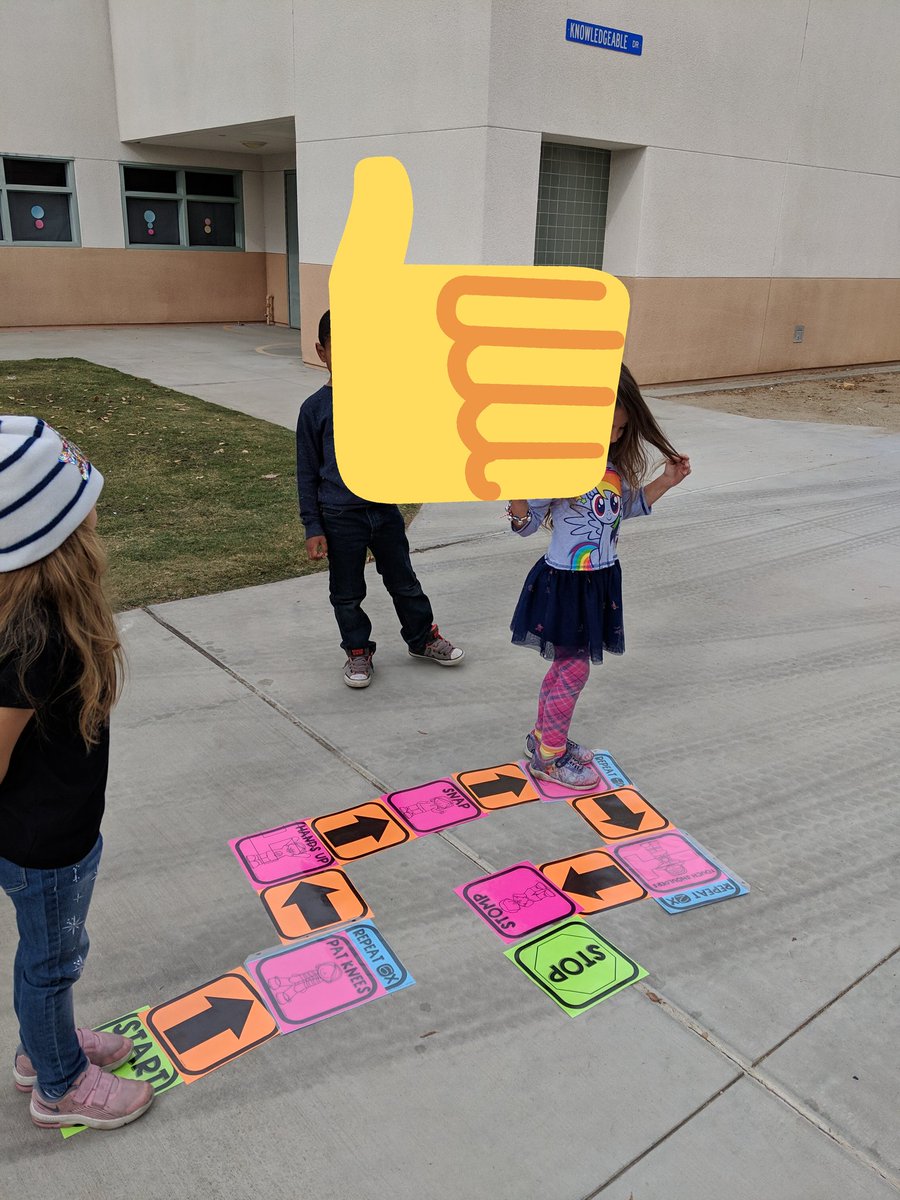 i_laberge's tweet photo. Into to coding with hopscotch coding games @Followthebolt @dsusd_innovate @KaitSand https://t.co/OZqsuIHmsc