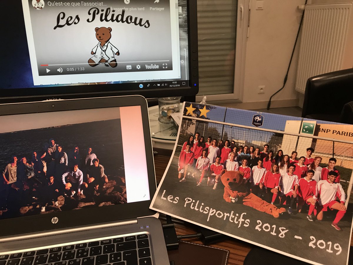 RTripier's tweet photo. Génialissime calendrier de @LesPilidous cette année encore... Les profs de #pacesbrest en version sportifs! A acheter d'urgence... l'année 2019 va bientôt commencer!!! https://t.co/ZdByofq87e