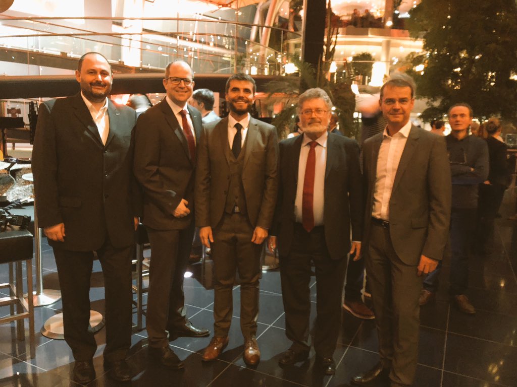 SESAR_JU's tweet photo. Thank you to our sponsors @Frequentis @SalzburgAirport with support of #SalzburgUniversity for bringing us to such a wonderful venue for our #SIDS2018 networking dinner #Hangar7 #Salzburg https://t.co/glxhUW4fic