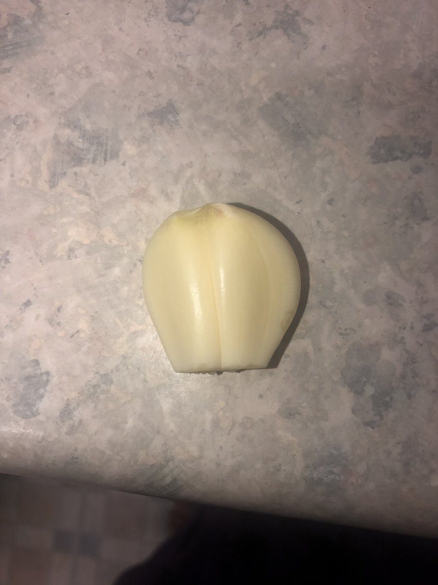 lambofgoff's tweet photo. RT this twin garlic clove for good luck https://t.co/BWWViva5Qn
